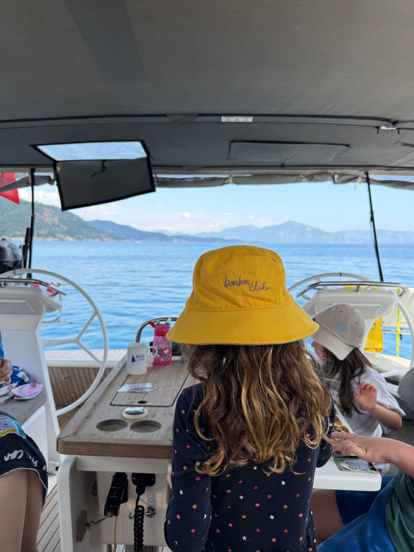 Sunshine reversible Bucket ~ Adult