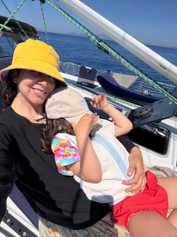 Sunshine reversible Bucket ~ Adult