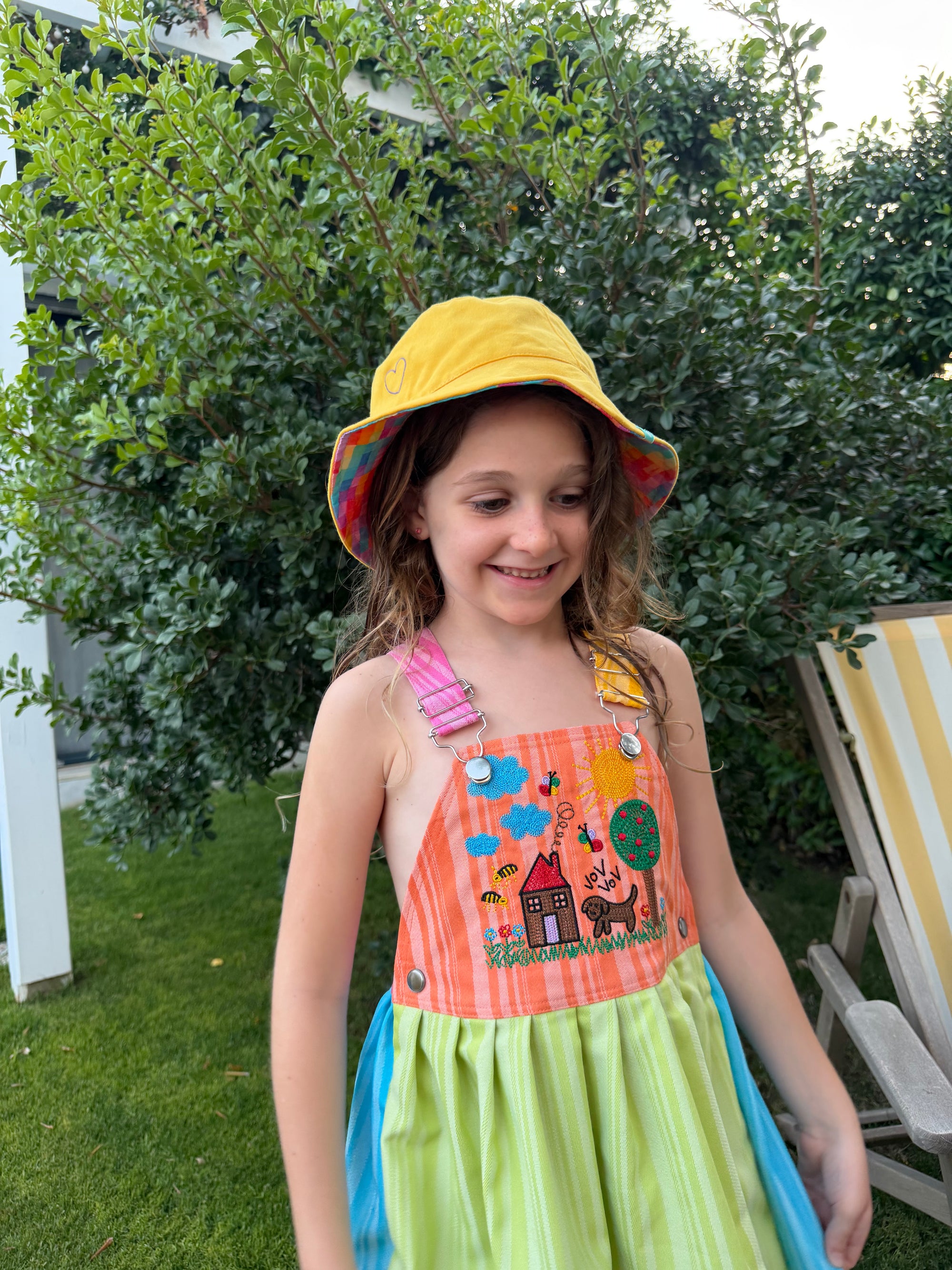 Sunshine reversible Bucket ~ Adult